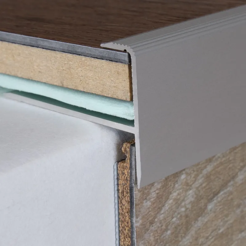 Haute Qualité Profilé de finition à emboîter avec nez pour parquet hauteur 15,3 mm alu anodisé à visser