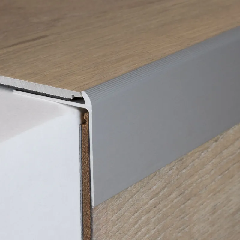 Nez de marche cornière ajustable aluminium anodisé Pas Cher