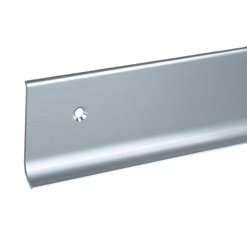 Auer Plinthe en alu moderne Hauteur 40 - 100 mm B 10 mm Résitant à l‘eau Expédition Rapide