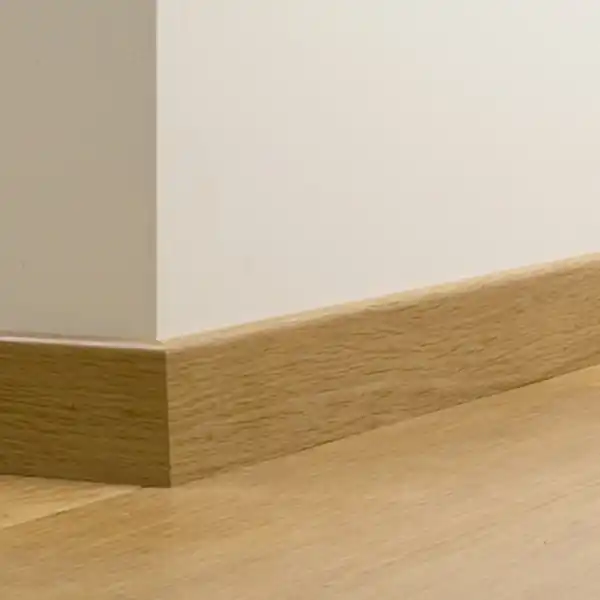 PLINTHE STRATIFIE QS DROITE 2400 X 12 X 58MM QSSK01847 Expédié Aujourd'hui