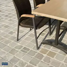 Jusqu'à Épuisement Des Stocks Pavés en grès gris Kandla 14 x 14 x 3 à 5 cm surface brute, le M2