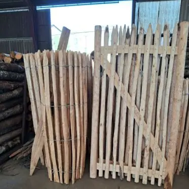Ganivelles Châtaignier refendu écorcé calibré Ecart 4-5cm Hauteur 120 cm Satisfait Ou Remboursé